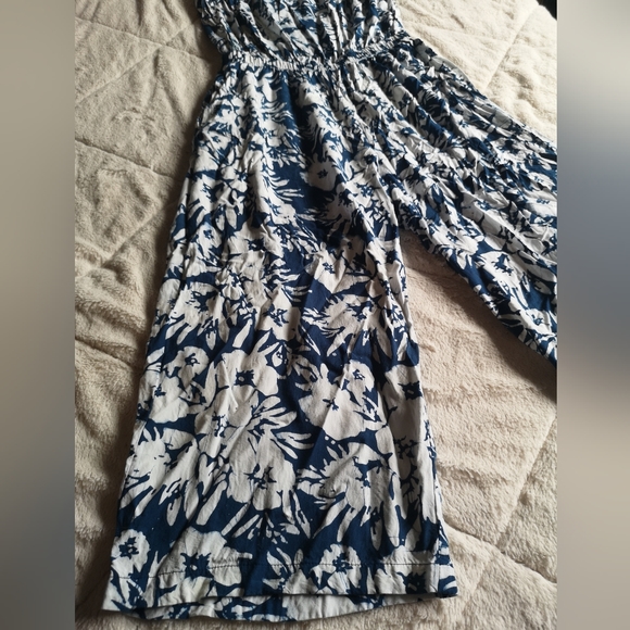 Romper. Size XL - Picture 2 of 10